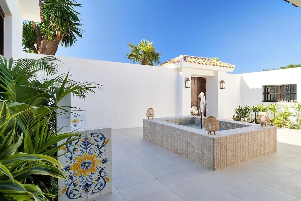 Iconic Exception Villa - Heating Pool & Tennis Marbella