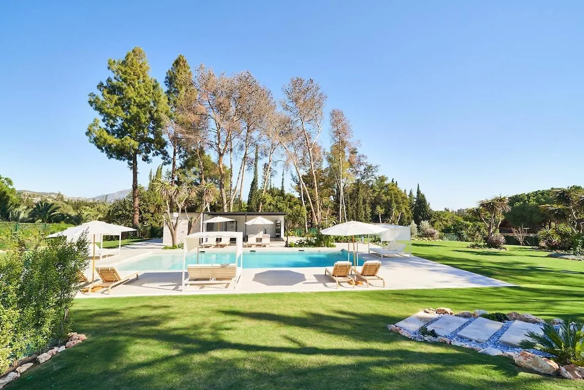 Iconic Exception Villa - Heating Pool & Tennis Marbella