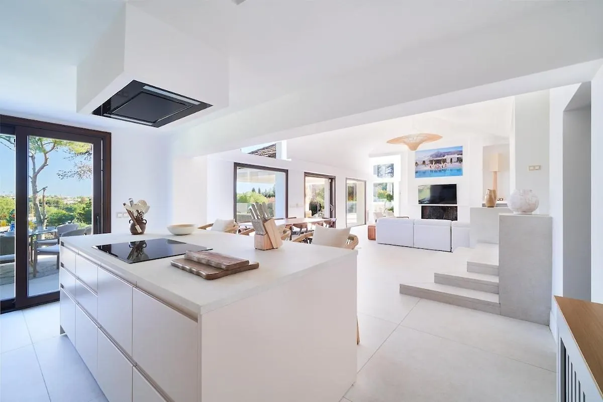 Iconic Exception Villa - Heating Pool & Tennis Marbella